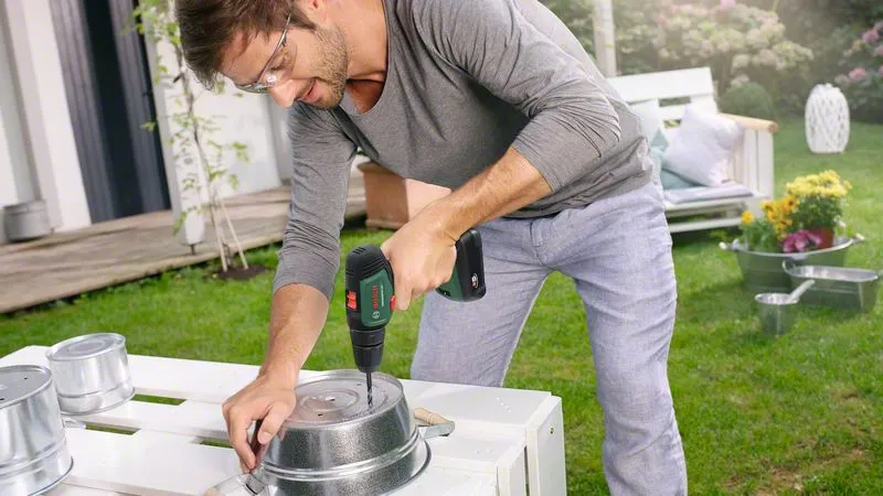 BOSCH ROBERT POWER TOOLS GMBH UniversalDrill 18V Pic_1