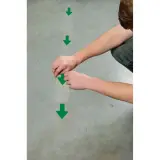 104527