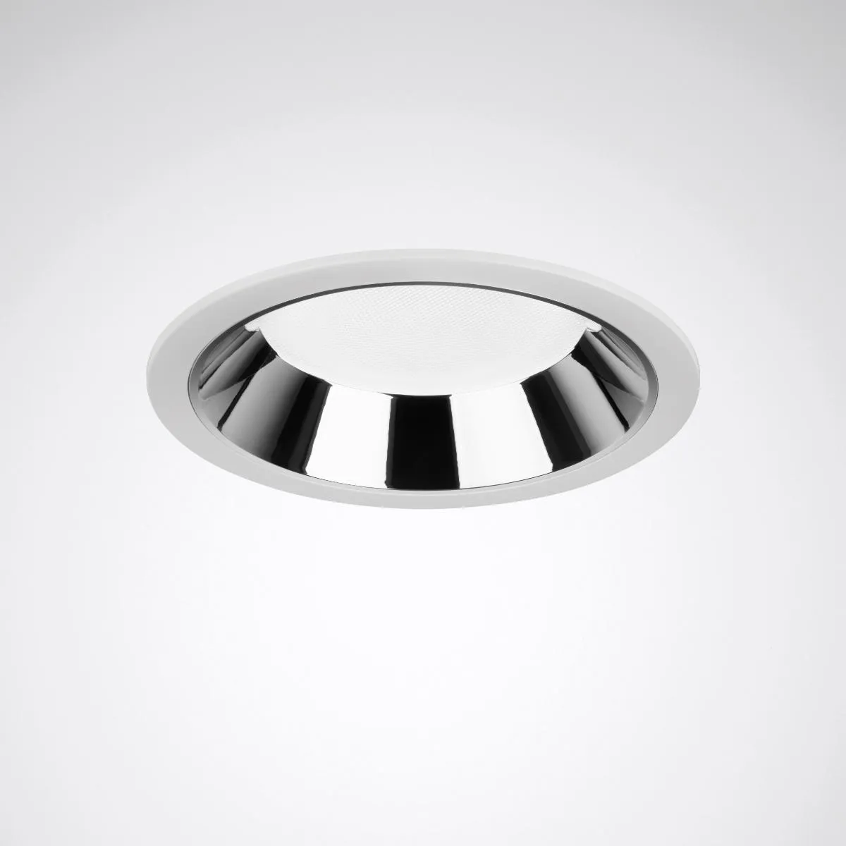 Trilux Amatris G4 C07 HR 14-26/3ML-840 ETDD 01 Pic_1