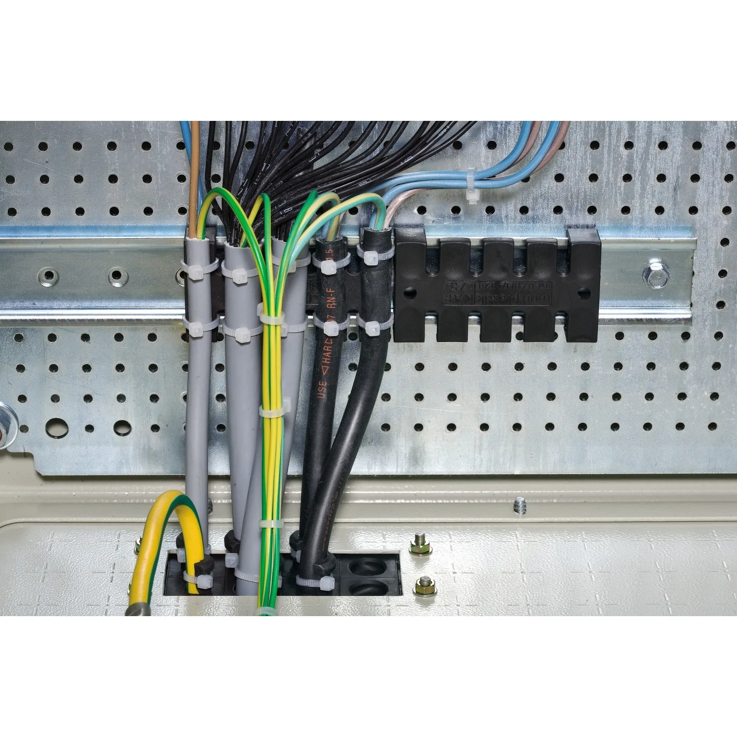 Schneider Electric NSYSCCDINLG75 Pic_1
