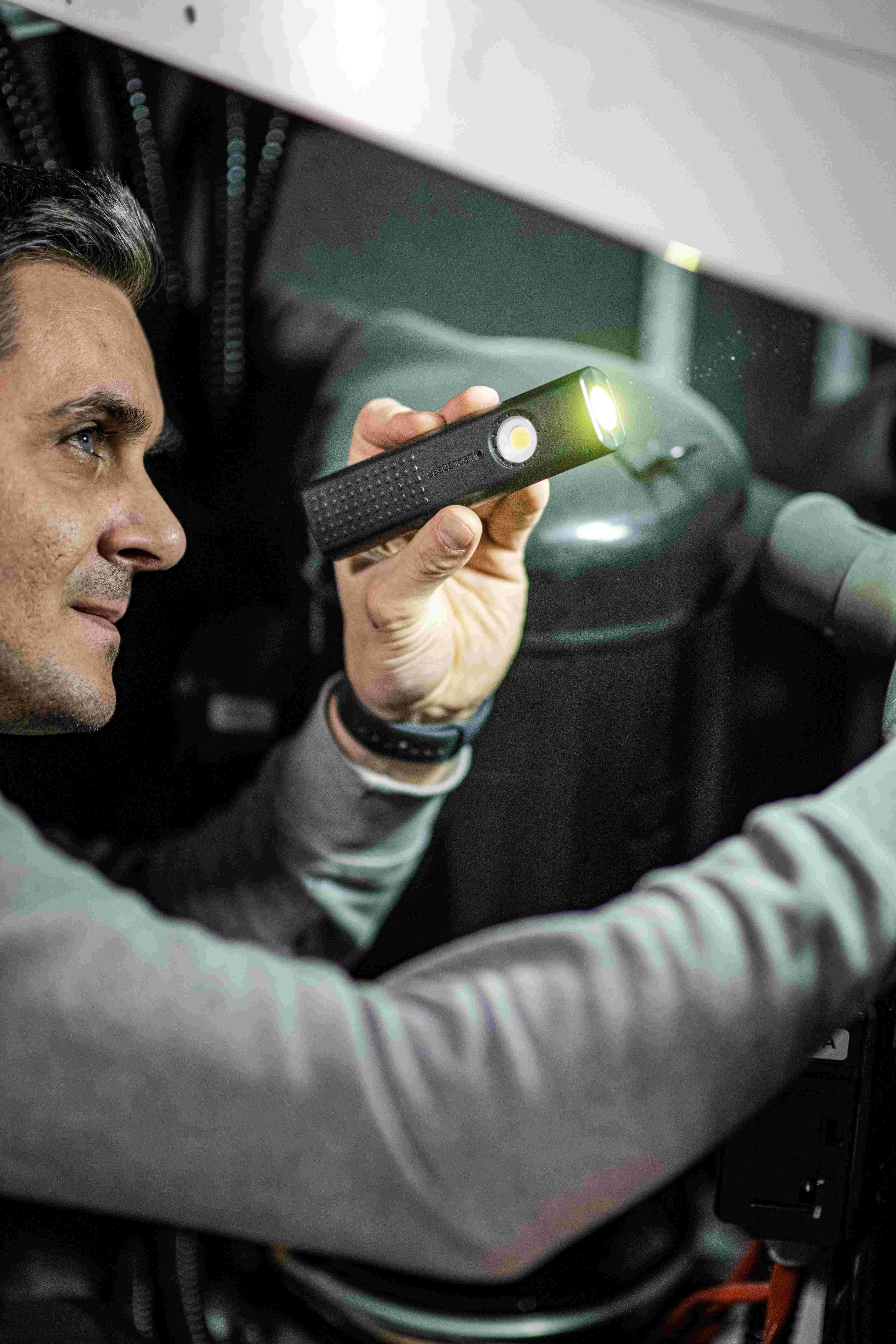 Led Lenser® W5R Work Pic_1