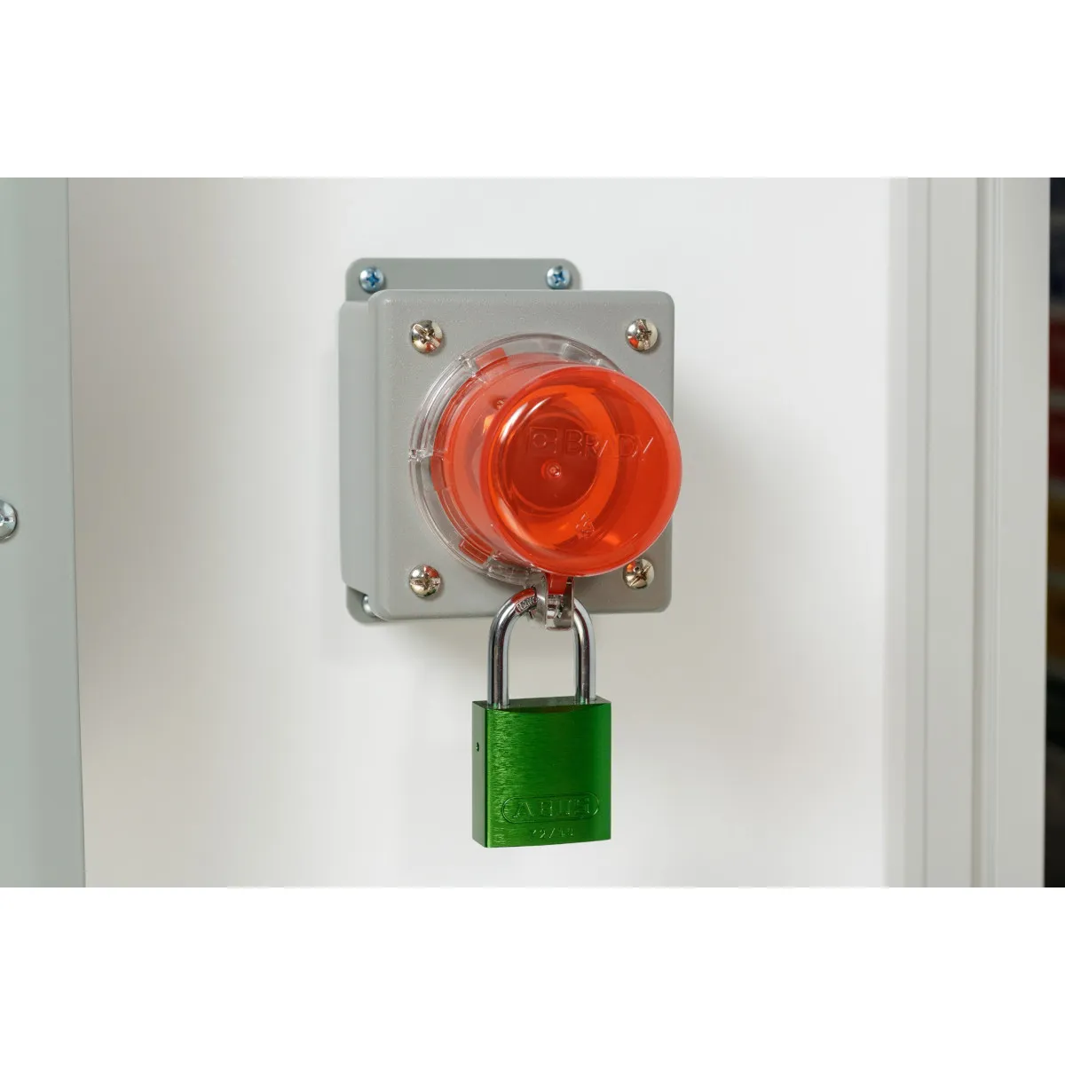 Brady COMPACT ALU PADLOCK 40MM SHA KD RED/6 Pic_1