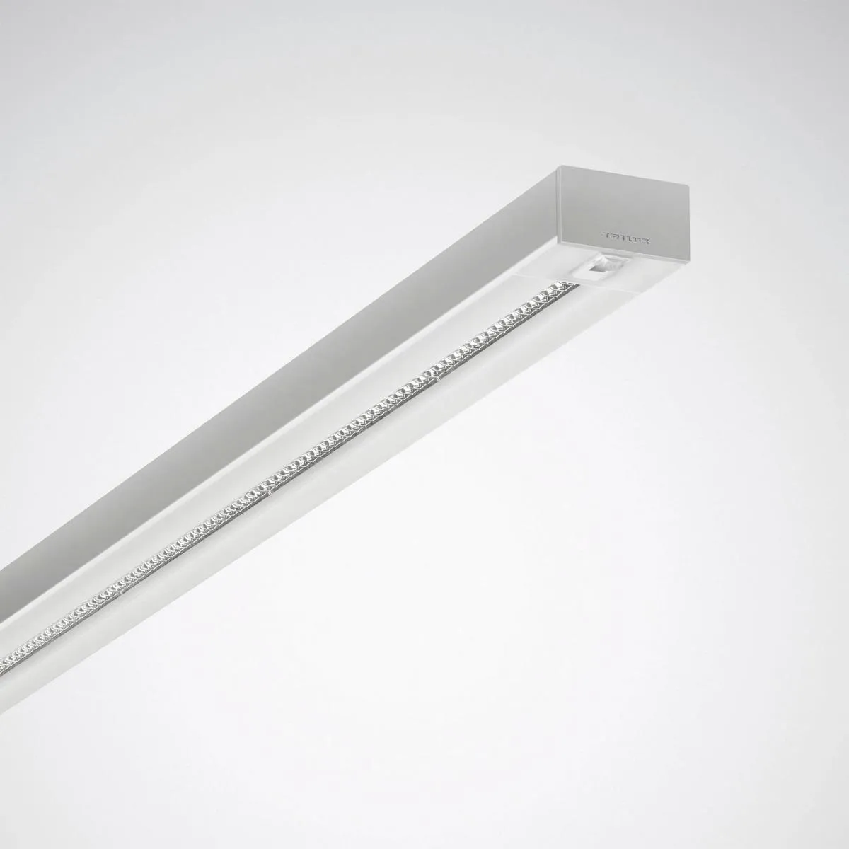 Trilux SFlow D3-L MRX LED4000-8TW ETDD8 LLWS 01 Pic_1