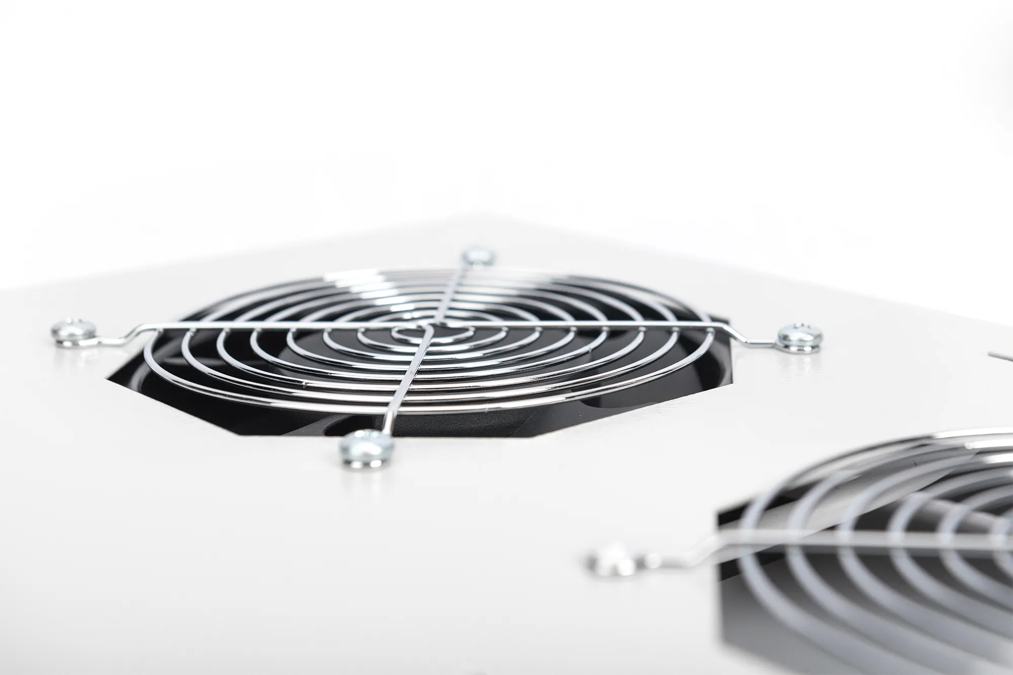 Assmann Electronic GmbH DN-19 FAN-6-SRV Pic_1