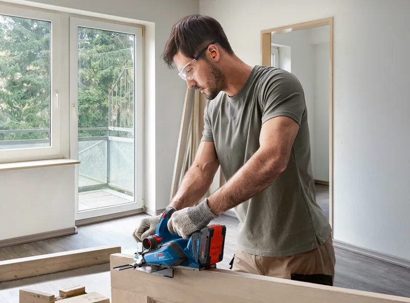 Bosch GHO 18V-26 (solo, L) Pic_1