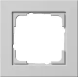021137