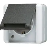 820 W