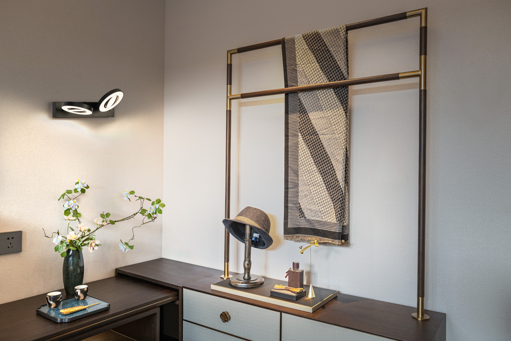Ledvance Decor Spot Saturn CLICK-CCT Black 2 Spot Pic_1