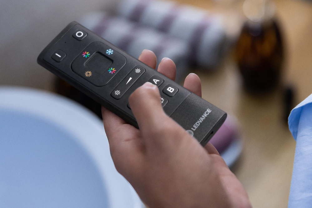 Ledvance SMART+ WIFI REMOTE CONTROLLER USB Black Pic_1