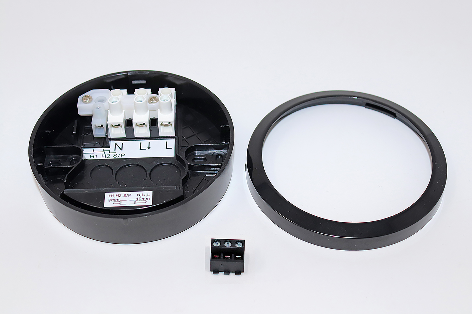 Theben Surface box LUXA 103 BK Pic_1