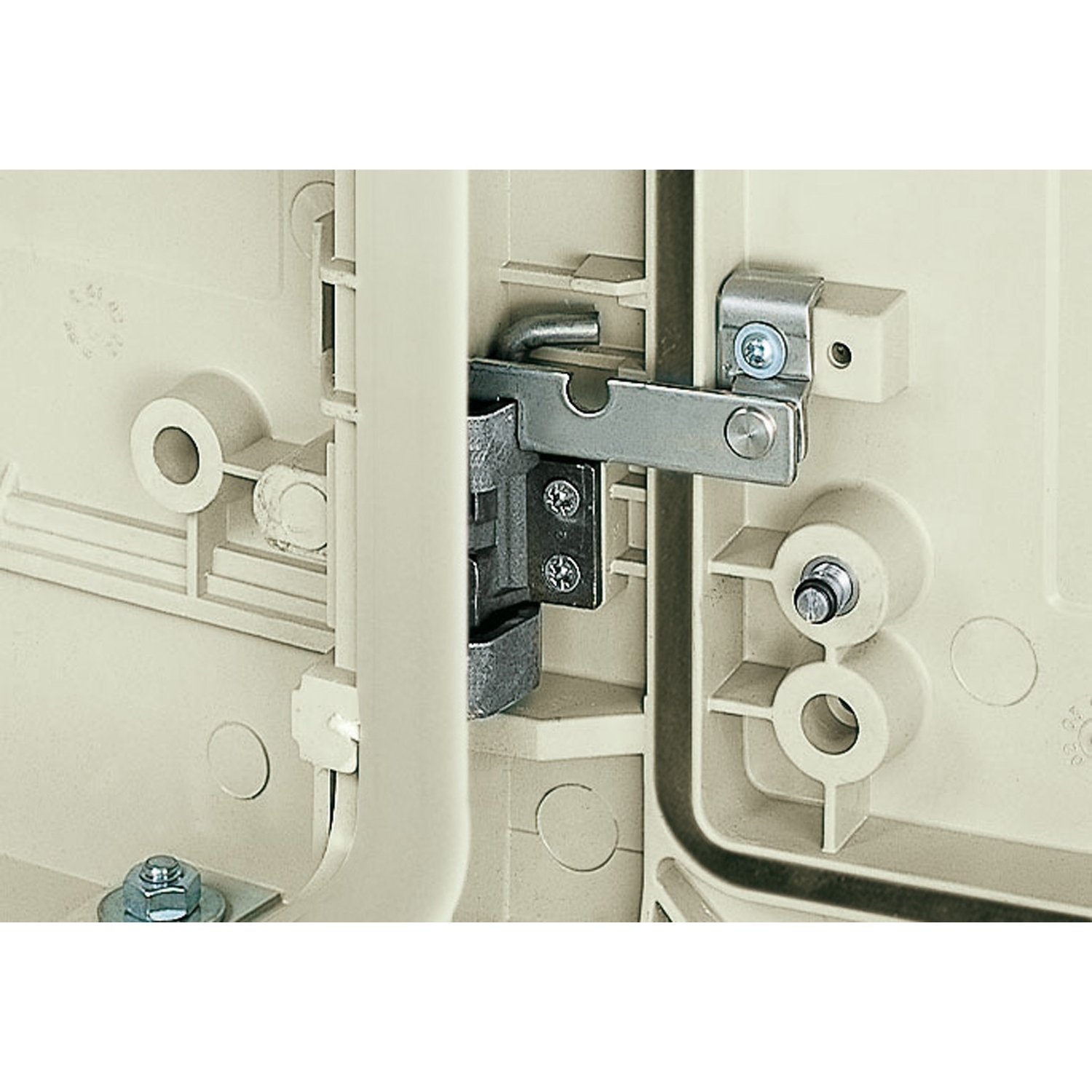 Schneider Electric NSYRETPLA Pic_1